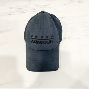 [SOLD] Under Armour Grey Baseball Cap Classic Fit